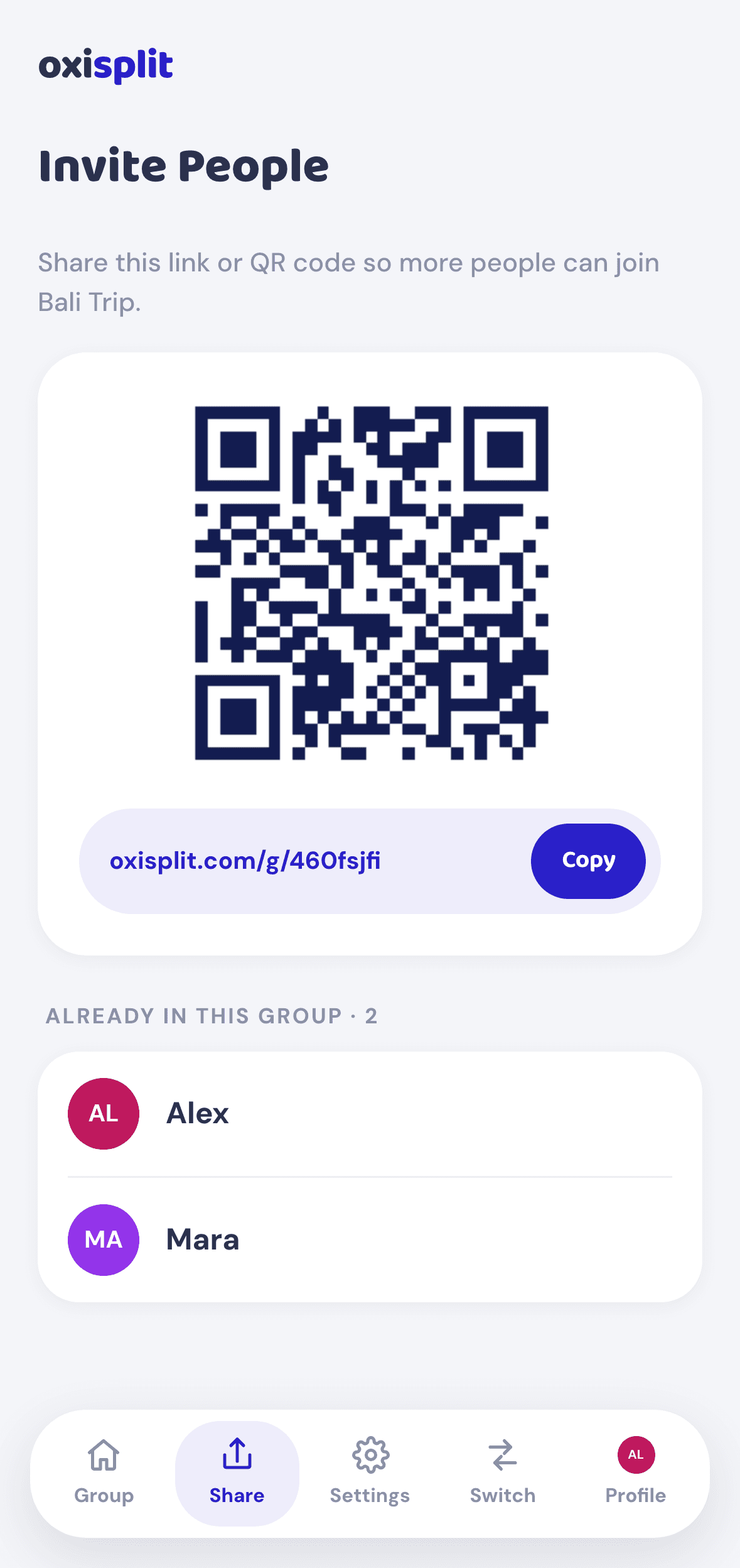 Invite screen with a QR code and a copyable link for joining the group